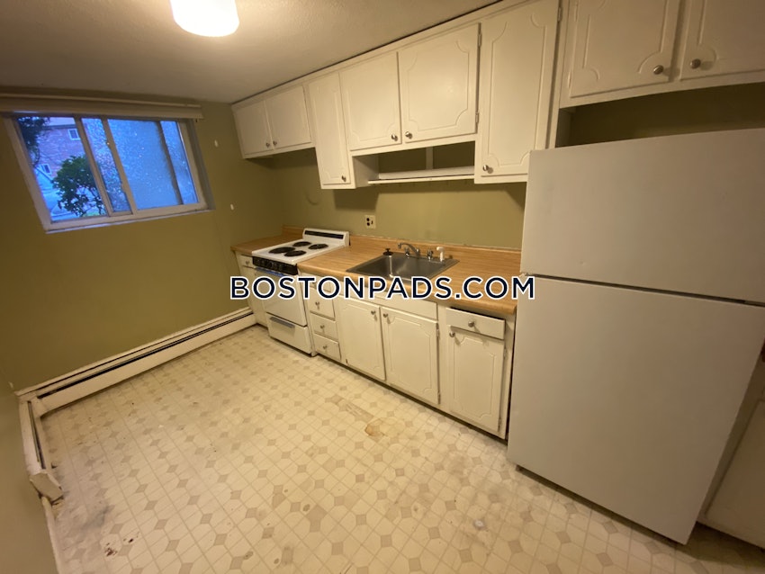 NEWTON - CHESTNUT HILL - 1 Bed, 1 Bath - Image 14