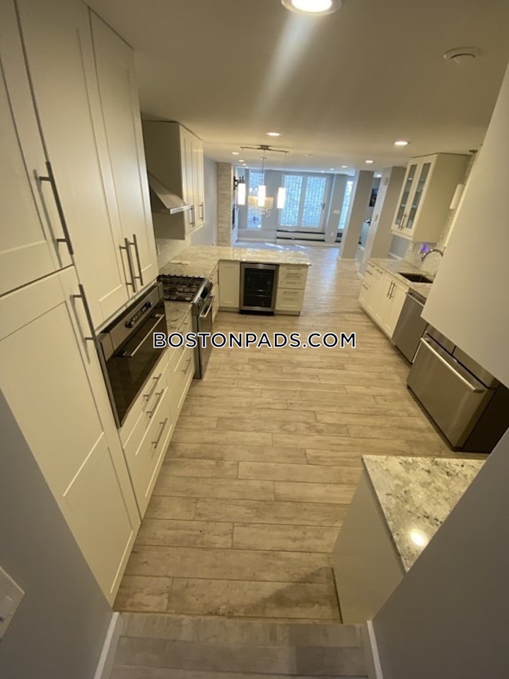 south-end-3-beds-3-baths-boston-7300-8013937 