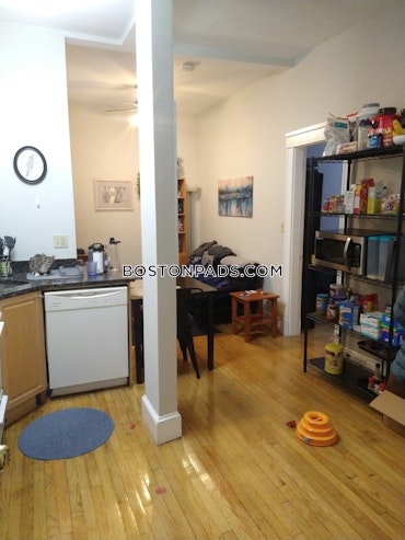 Boston - 1 Beds, 1 Baths