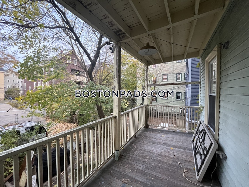 BOSTON - MISSION HILL - 3 Beds, 1 Bath - Image 6