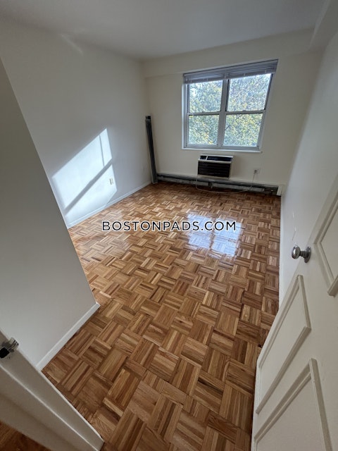 Freeman St. Brookline photo 14