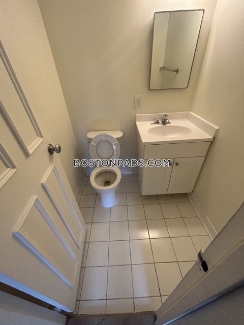 Freeman St. Brookline photo 25