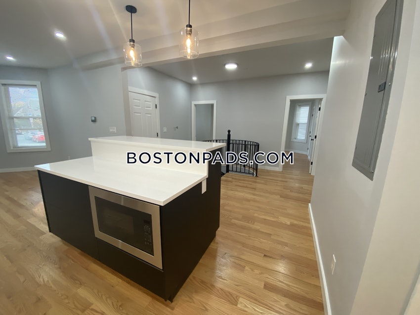 BOSTON - ALLSTON - 4 Beds, 3 Baths - Image 56