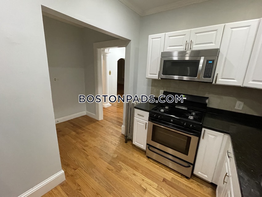 BOSTON - BRIGHTON - CLEVELAND CIRCLE - 5 Beds, 2 Baths - Image 5