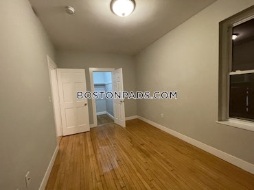 Boston - 5 Beds, 2 Baths