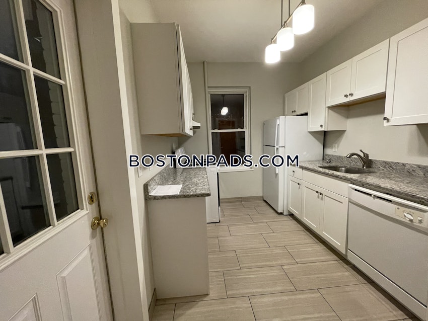 BOSTON - ALLSTON - 5 Beds, 2 Baths - Image 45