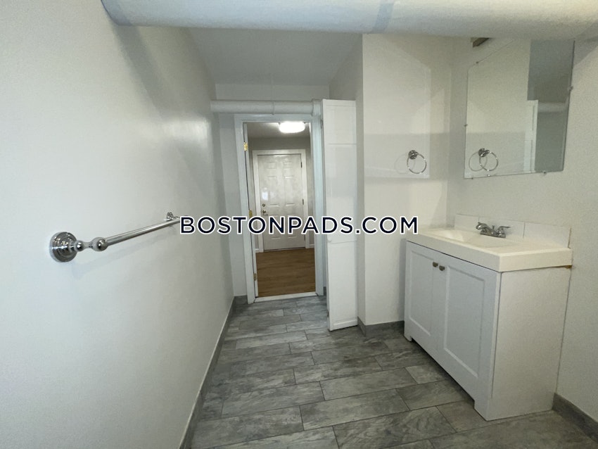 BOSTON - ALLSTON - 5 Beds, 2 Baths - Image 70