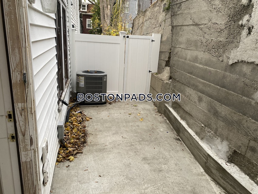 BOSTON - FORT HILL - 4 Beds, 2 Baths - Image 33