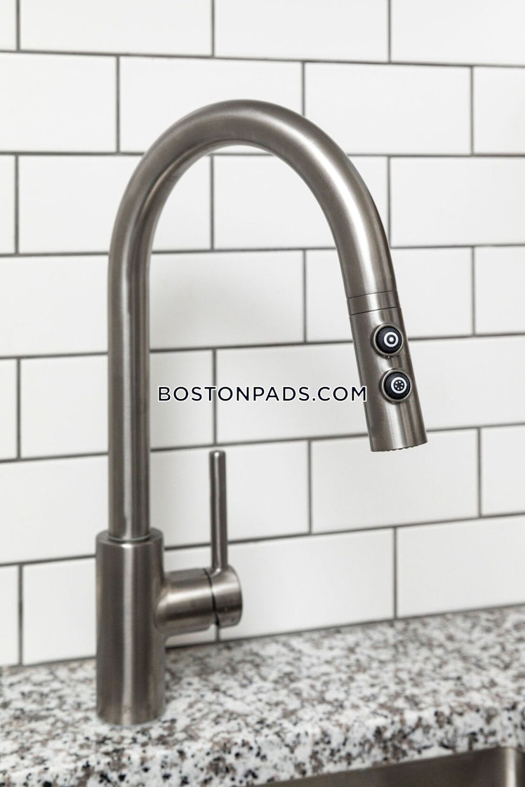 Sant Alphonsus St., Boston