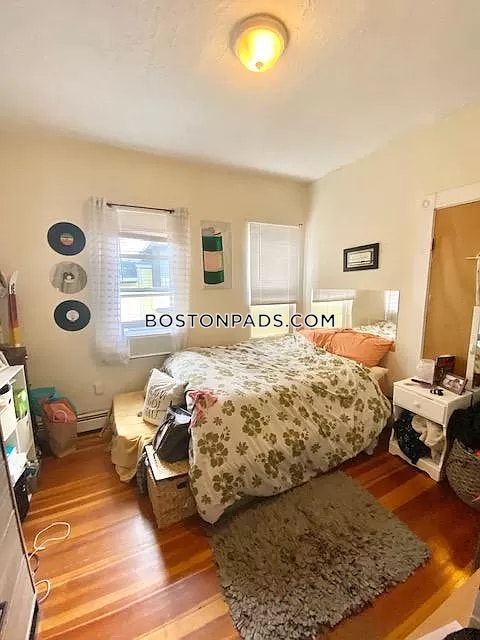 Darling St. Roxbury Crossing photo 5