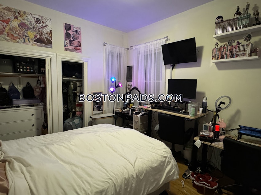 BOSTON - FORT HILL - 4 Beds, 2 Baths - Image 9