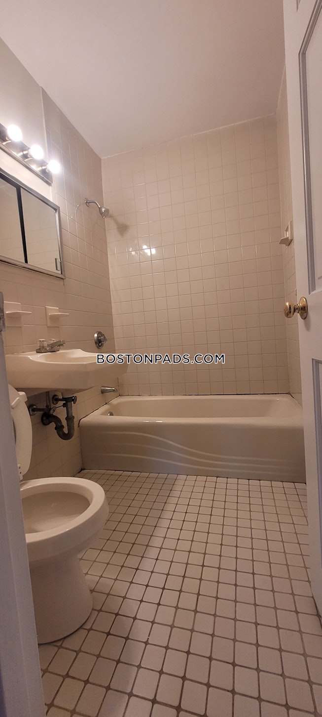 Newton - $2,650+ /mo