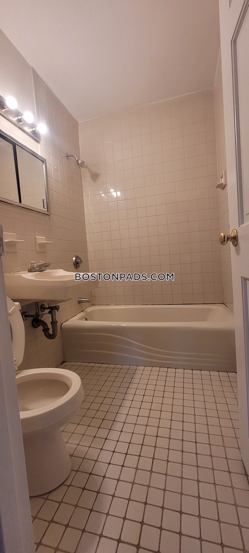 Newton - $2,650+ /month