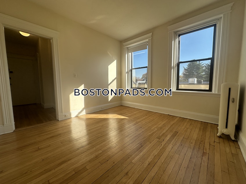 Brookline - $1,900+ /month