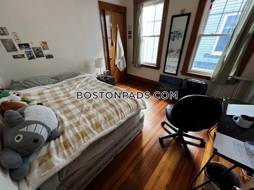 MEDFORD - TUFTS - 4 Beds, 1 Bath - Image 19