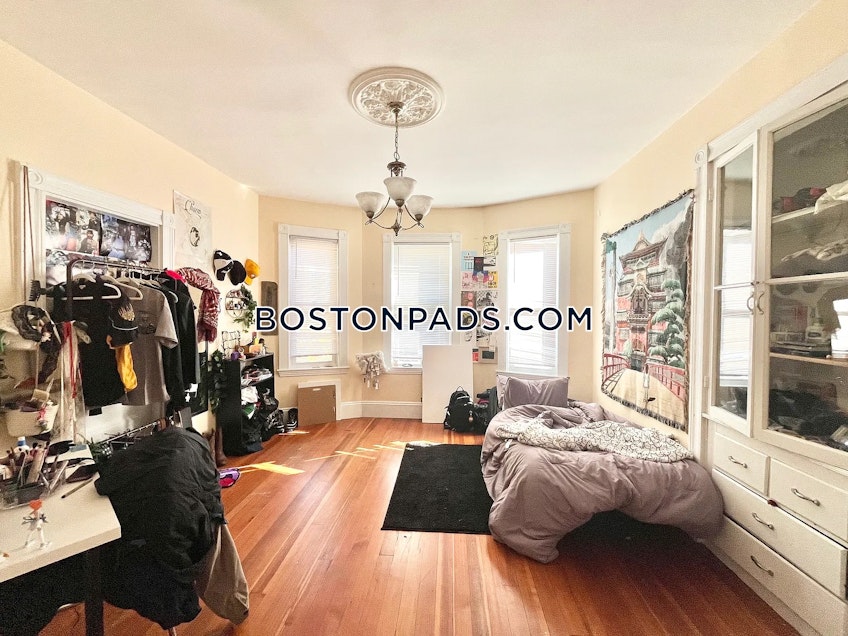 Roxbury Crossing - $3,900+ /month