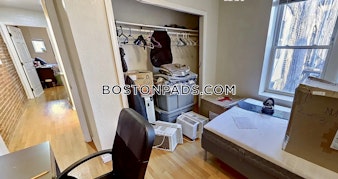 Hammond St. Roxbury Crossing