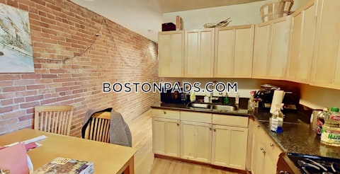 Hammond St. Roxbury Crossing photo 7