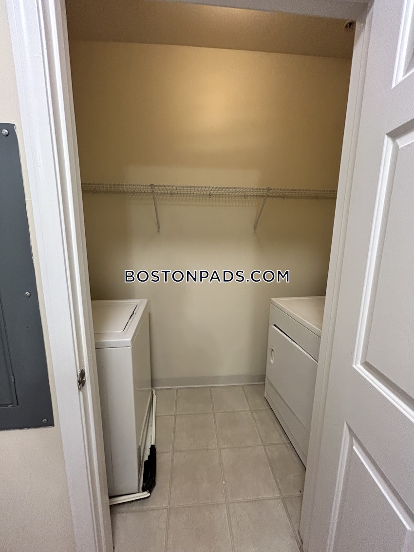 ANDOVER - 2 Beds, 2 Baths - Image 8