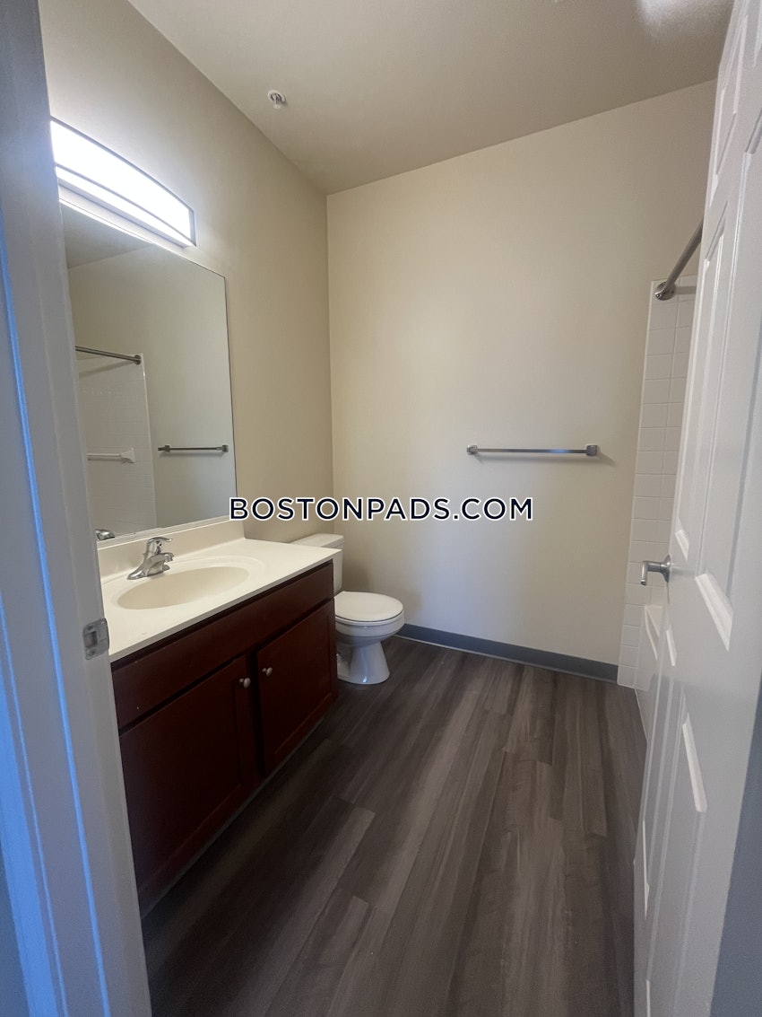 ANDOVER - 2 Beds, 2 Baths - Image 20