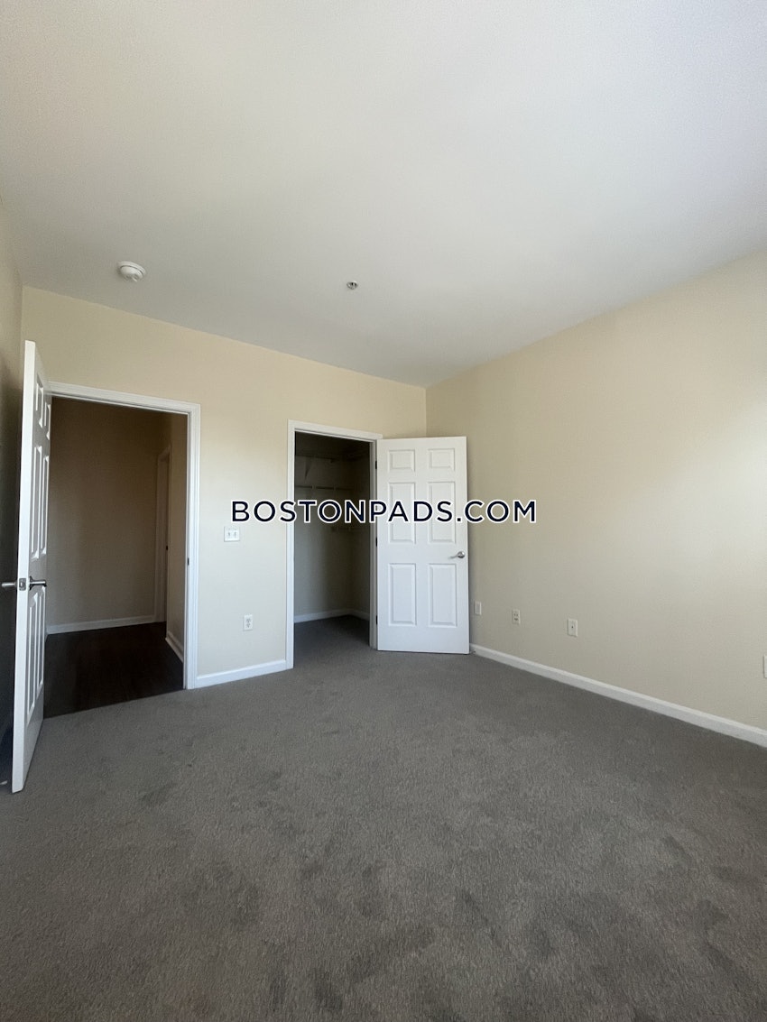 ANDOVER - 2 Beds, 2 Baths - Image 17