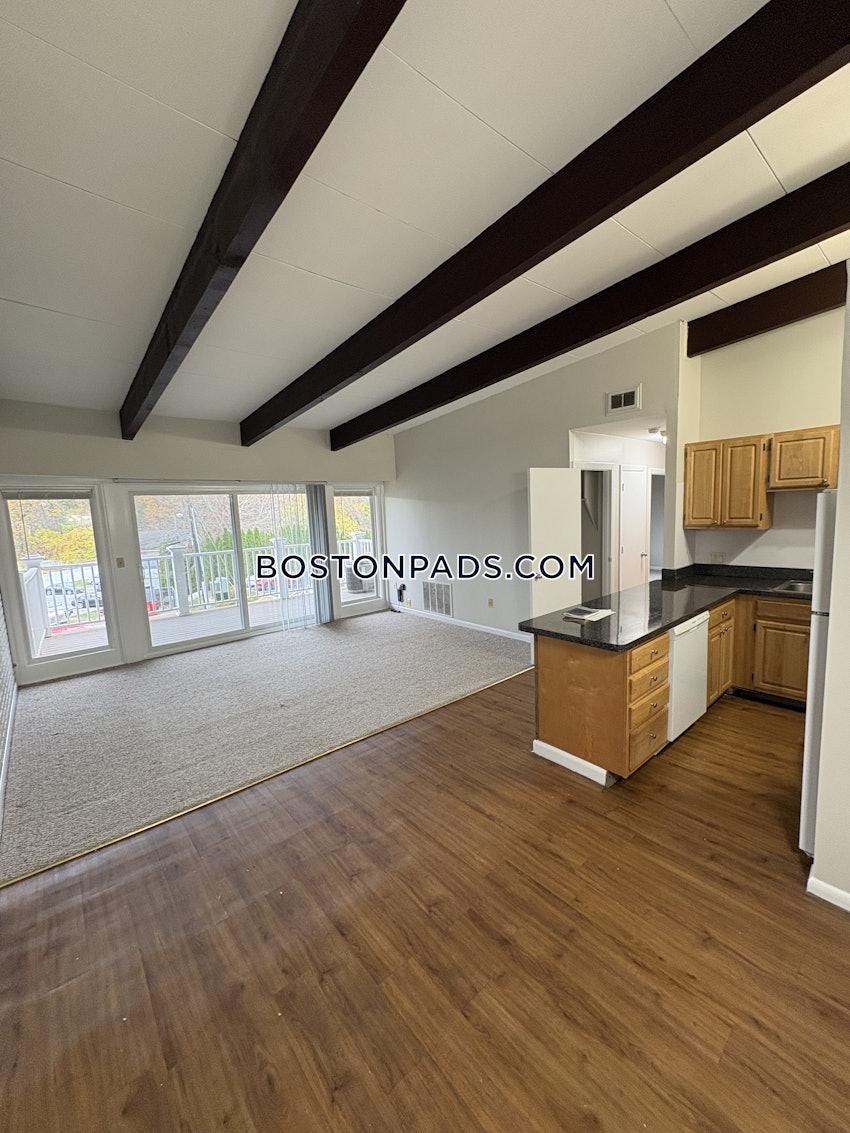 WOBURN - 2 Beds, 1 Bath - Image 3