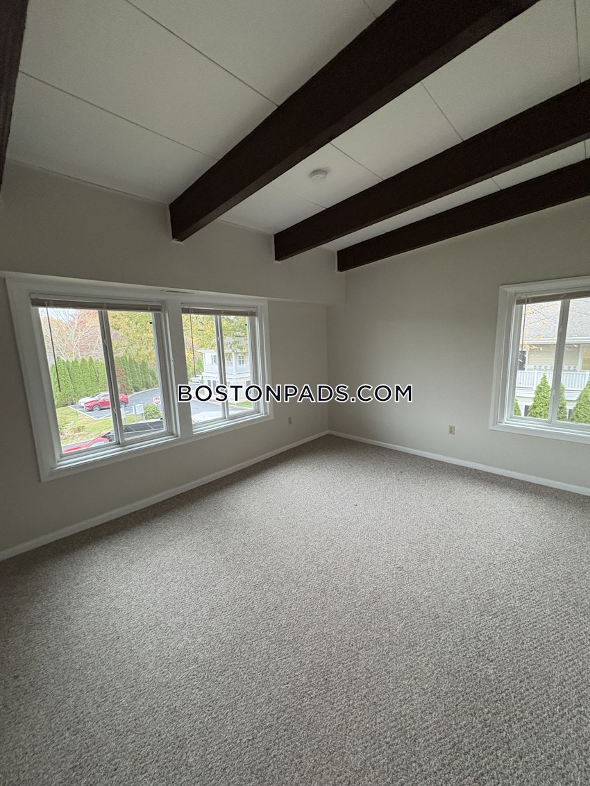 WOBURN - 2 Beds, 1 Bath - Image 4