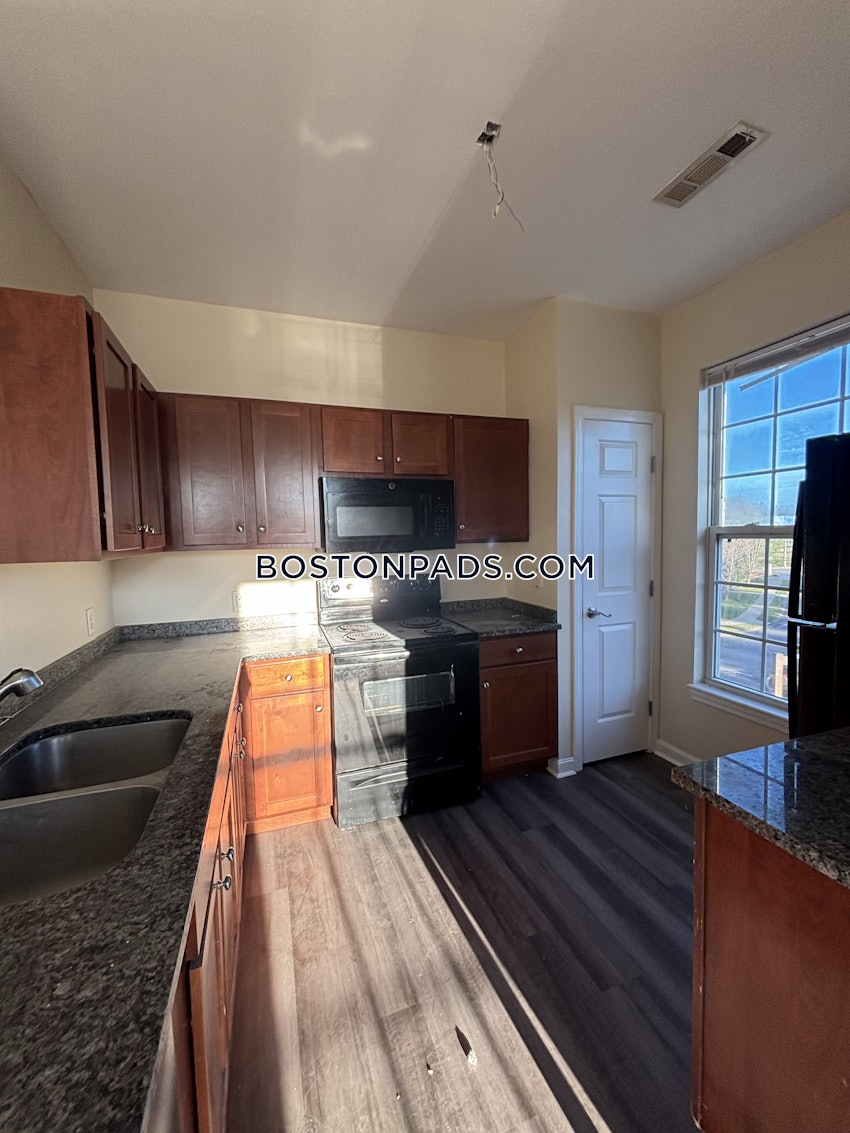 ANDOVER - 2 Beds, 2 Baths - Image 7