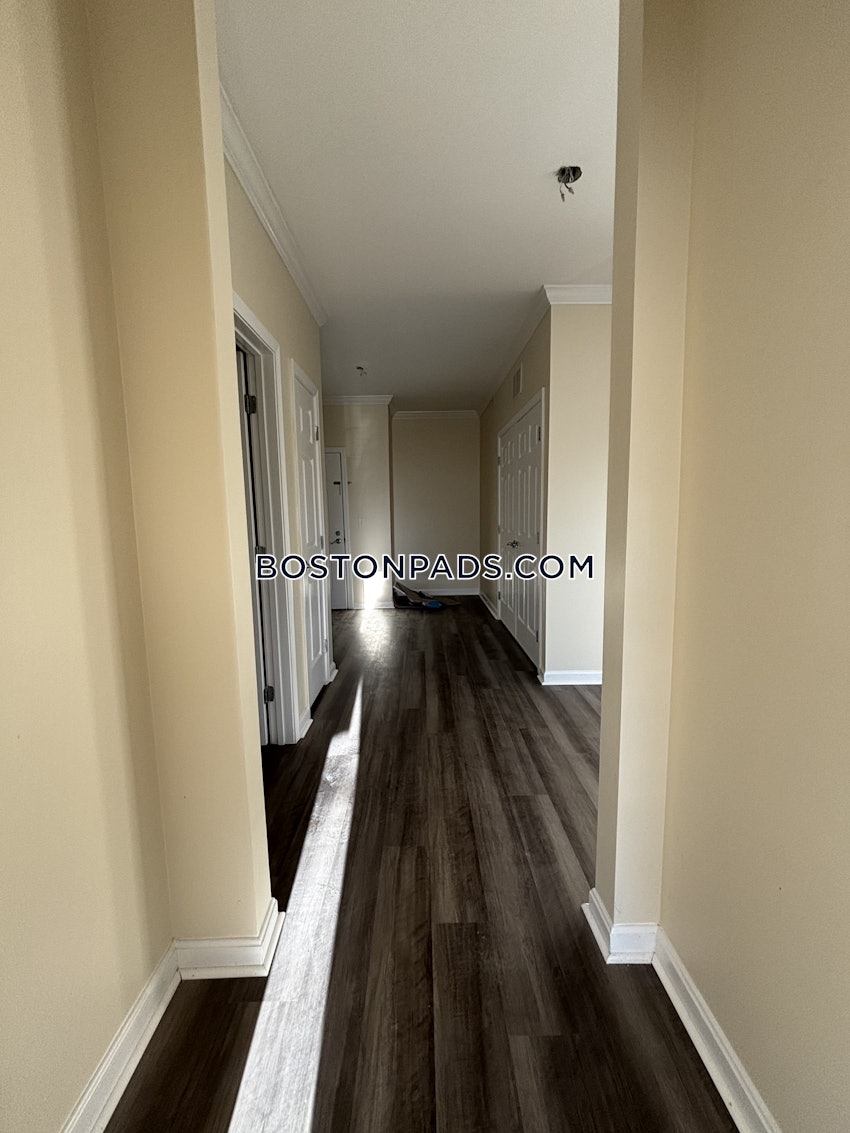 ANDOVER - 2 Beds, 2 Baths - Image 17