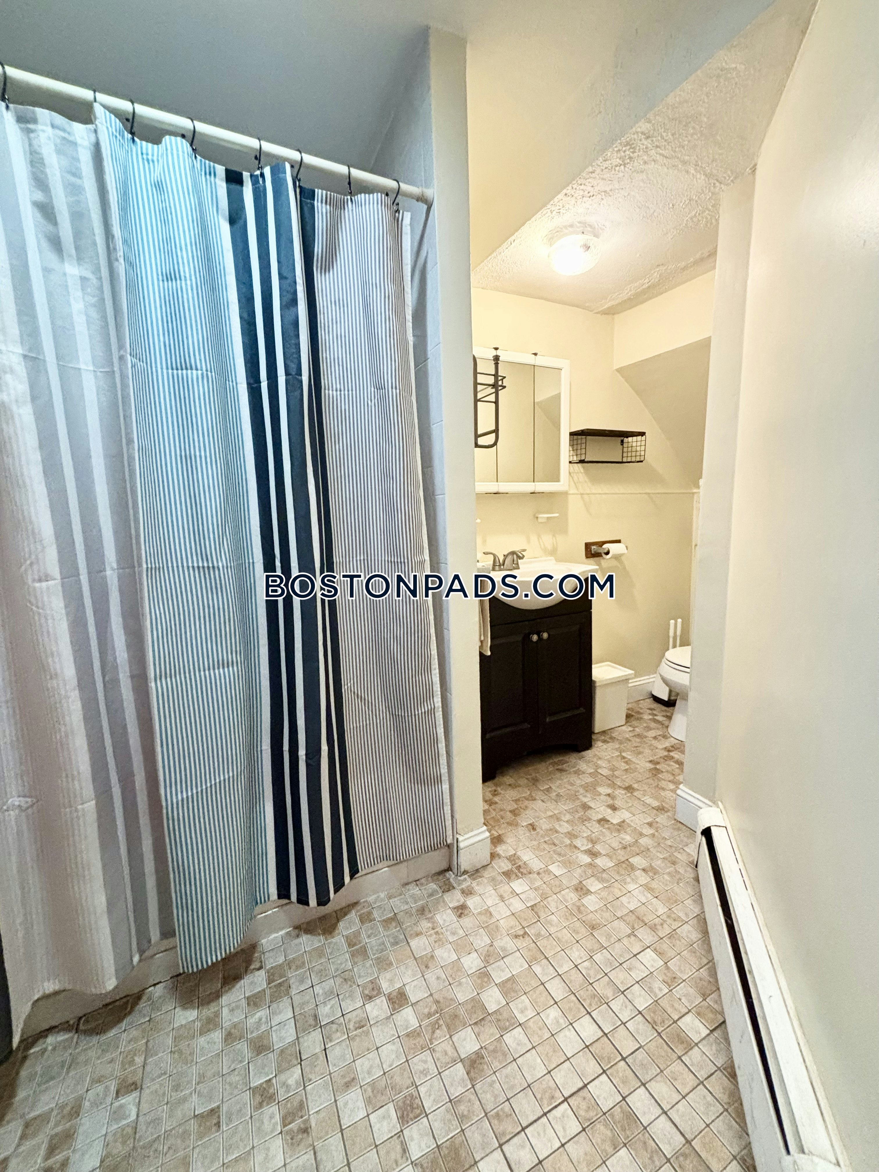 Boston - 2 Beds, 1 Baths