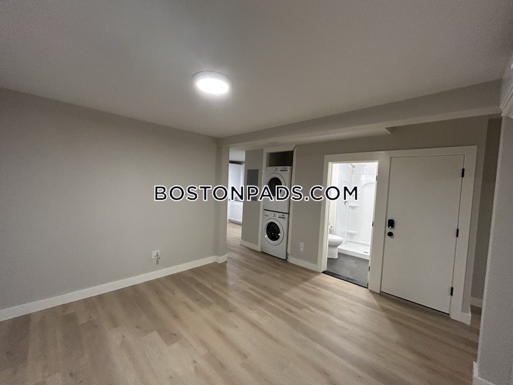 East Eagle St., Boston