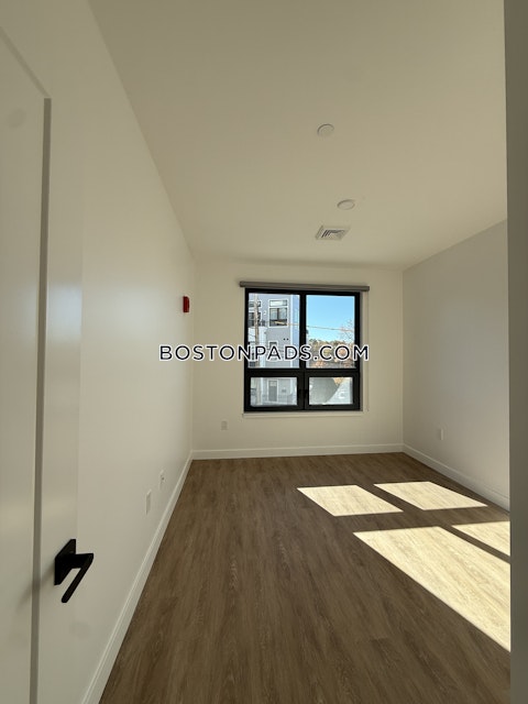 Gardner St. Boston photo 10