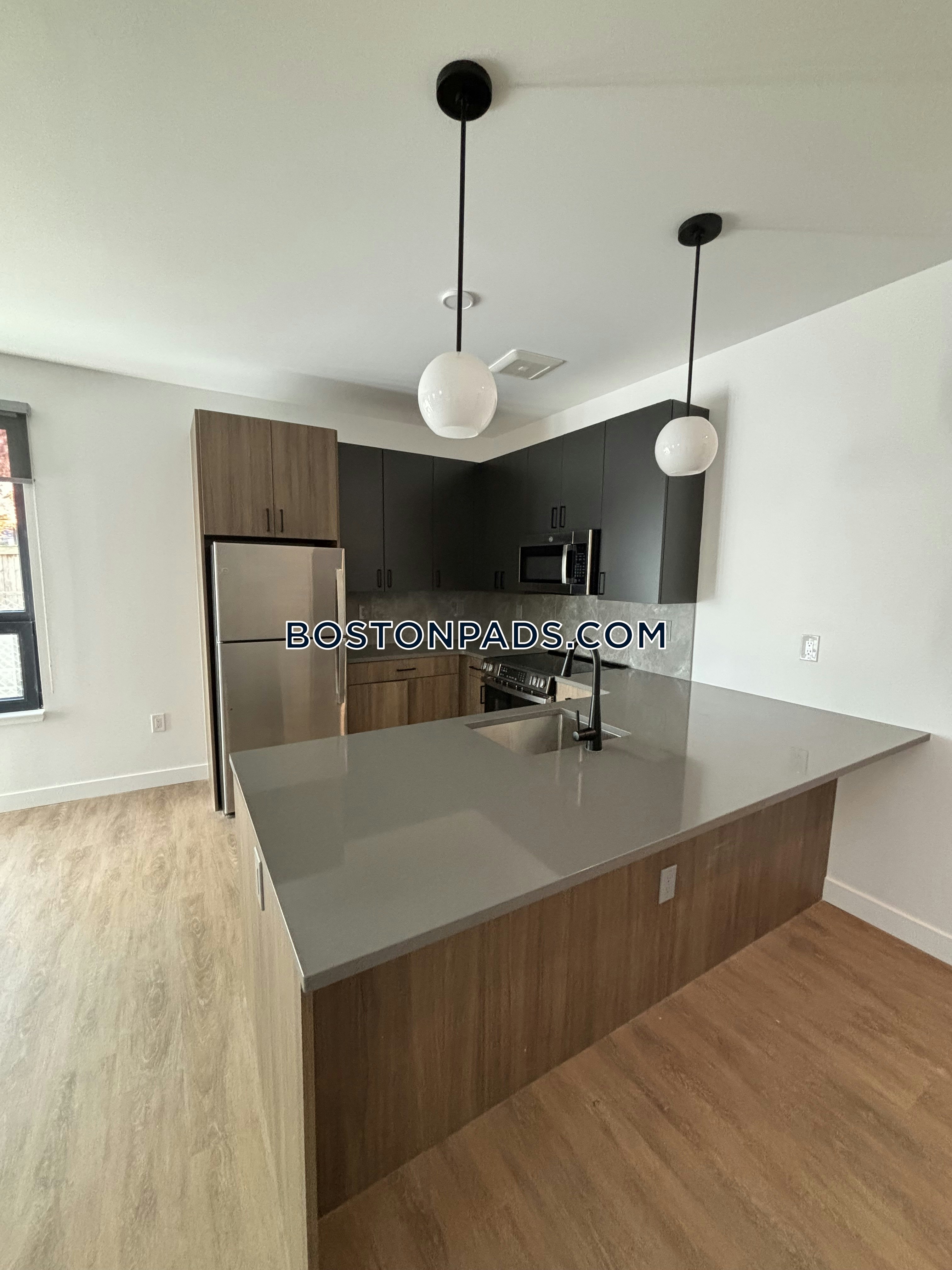 West Roxbury, Boston, MA - 2 Beds, 2 Baths - $4,100 - ID#8008071