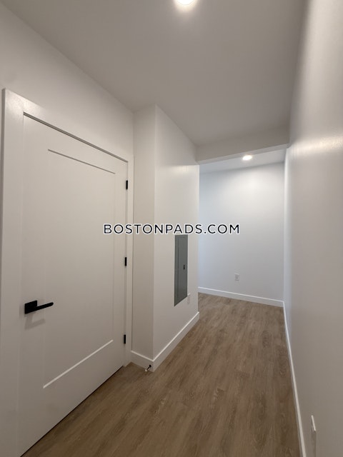 Gardner St. Boston photo 9