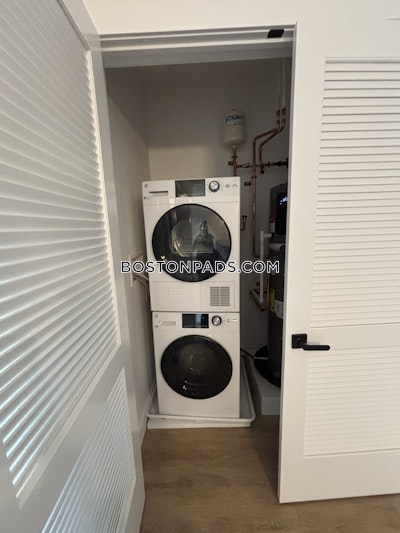 West Roxbury Apartment for rent 1 Bedroom 1 Bath Boston - $2,950 No Fee