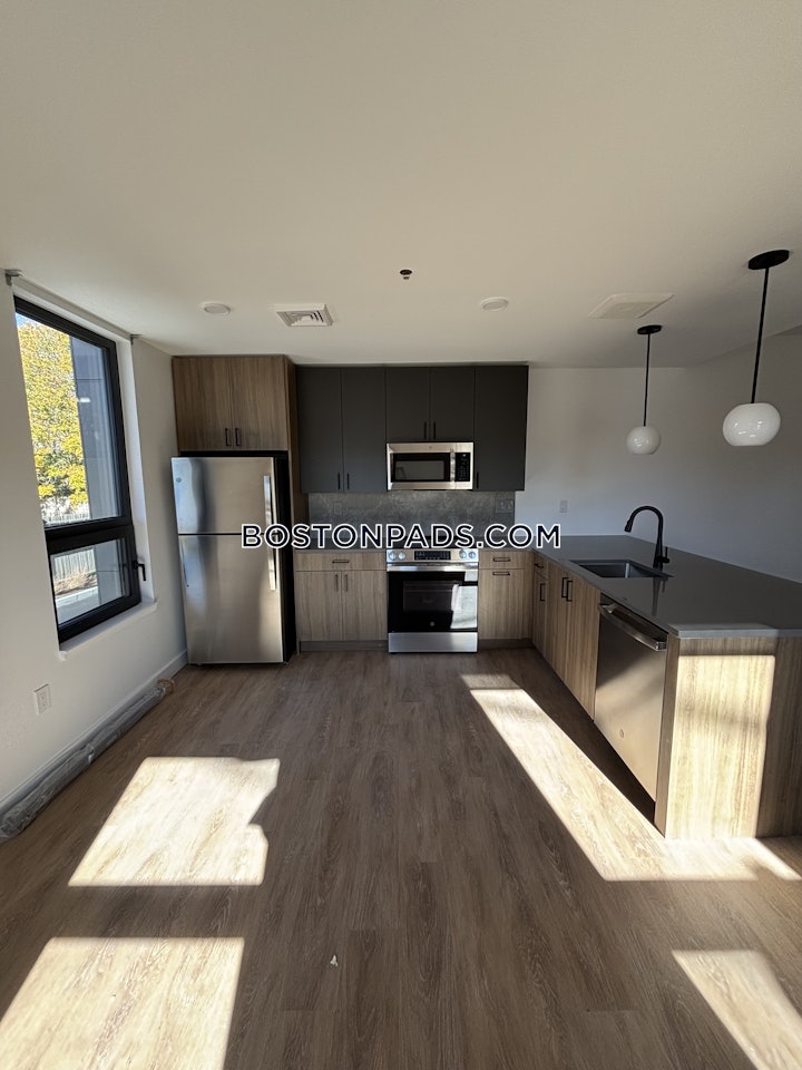 west-roxbury-1-bed-1-bath-boston-2850-8011428 