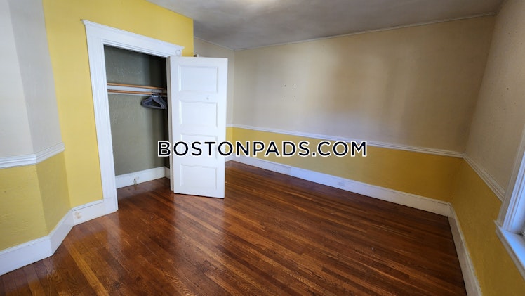 Strathmore Rd., Boston