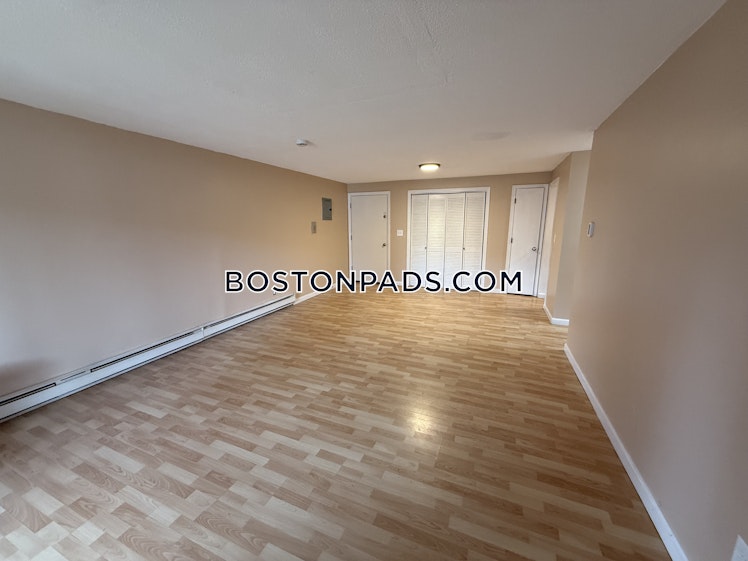 Main St., Bridgewater