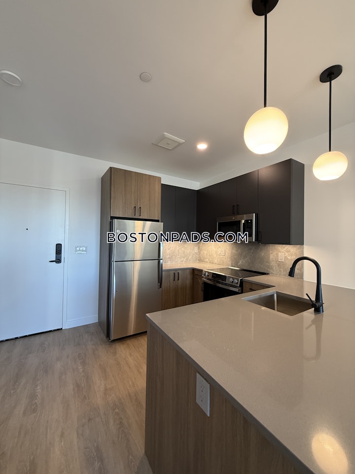 west-roxbury-1-bed-1-bath-boston-2700-8011451 