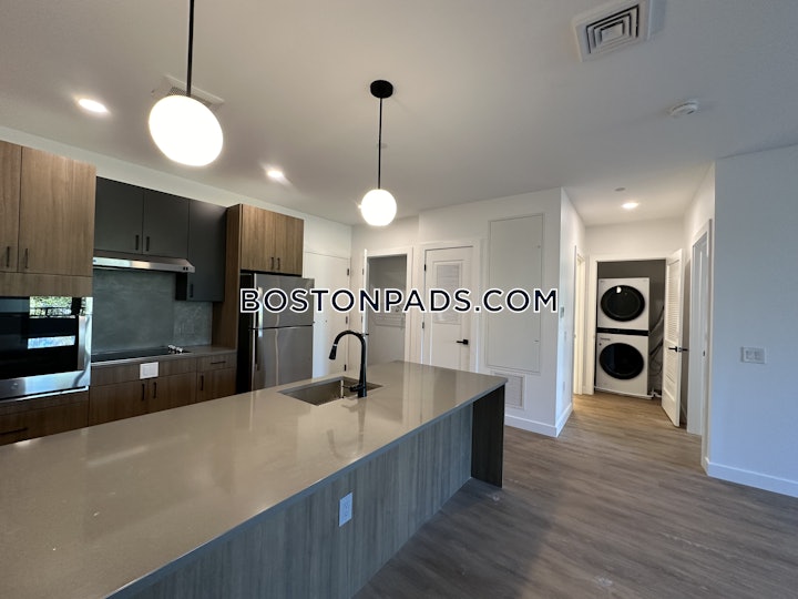 west-roxbury-2-beds-2-baths-boston-3800-8010766 