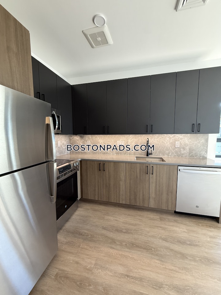 west-roxbury-2-beds-15-baths-boston-3700-8011455 