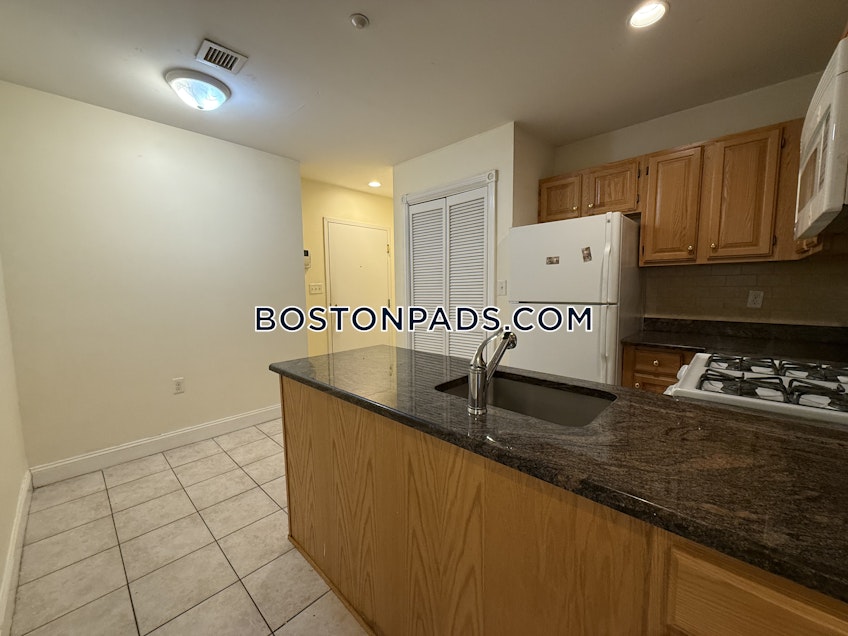 Boston - $4,950+ /month
