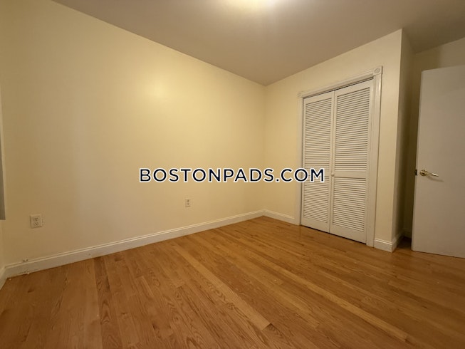 Boston - $4,950+ /mo