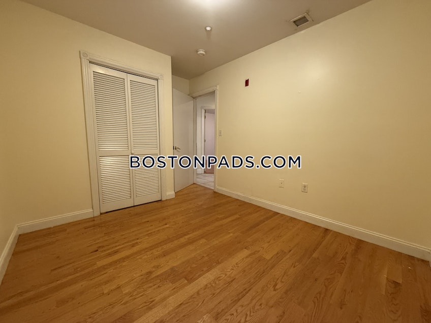 Boston - $4,950+ /month