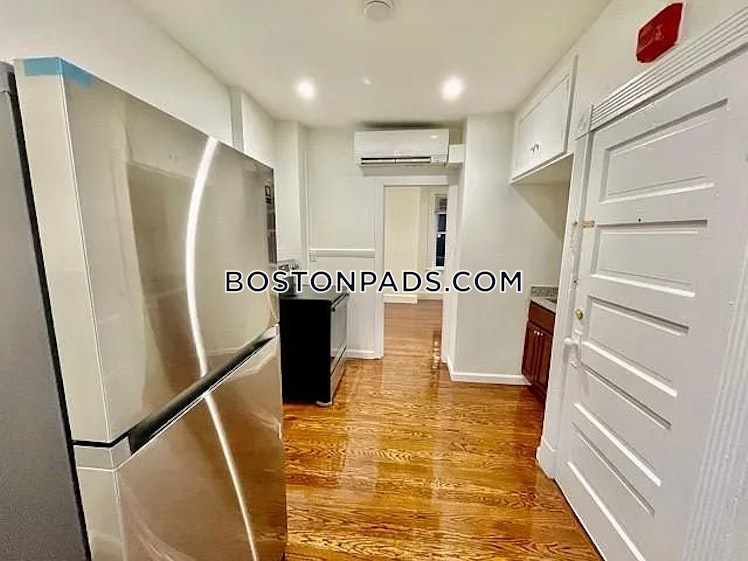 Garden Court St., Boston