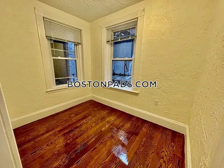 Garden Court St., Boston