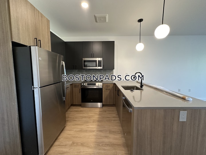 west-roxbury-1-bed-1-bath-boston-2800-8011475 
