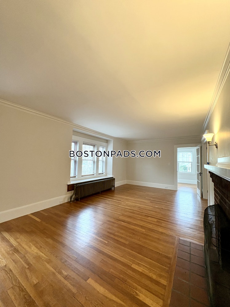 Edgecliff Rd., Watertown