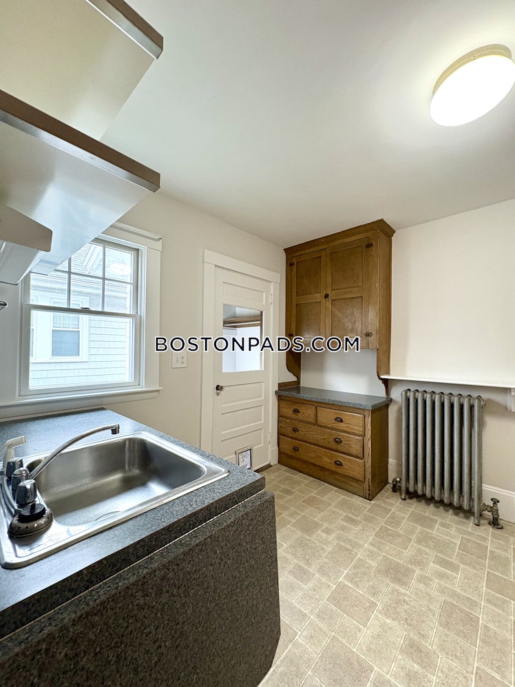 Edgecliff Rd., Watertown