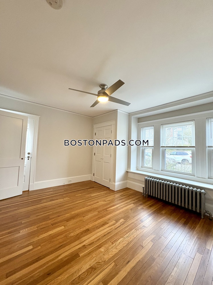 Edgecliff Rd., Watertown